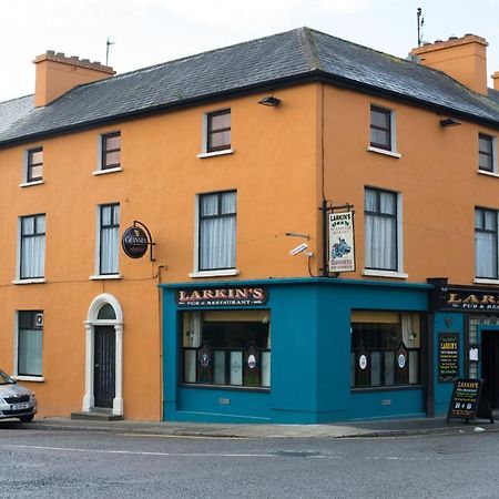 Milltown  Larkin'S Pub, Restaurant, And B&B المظهر الخارجي الصورة