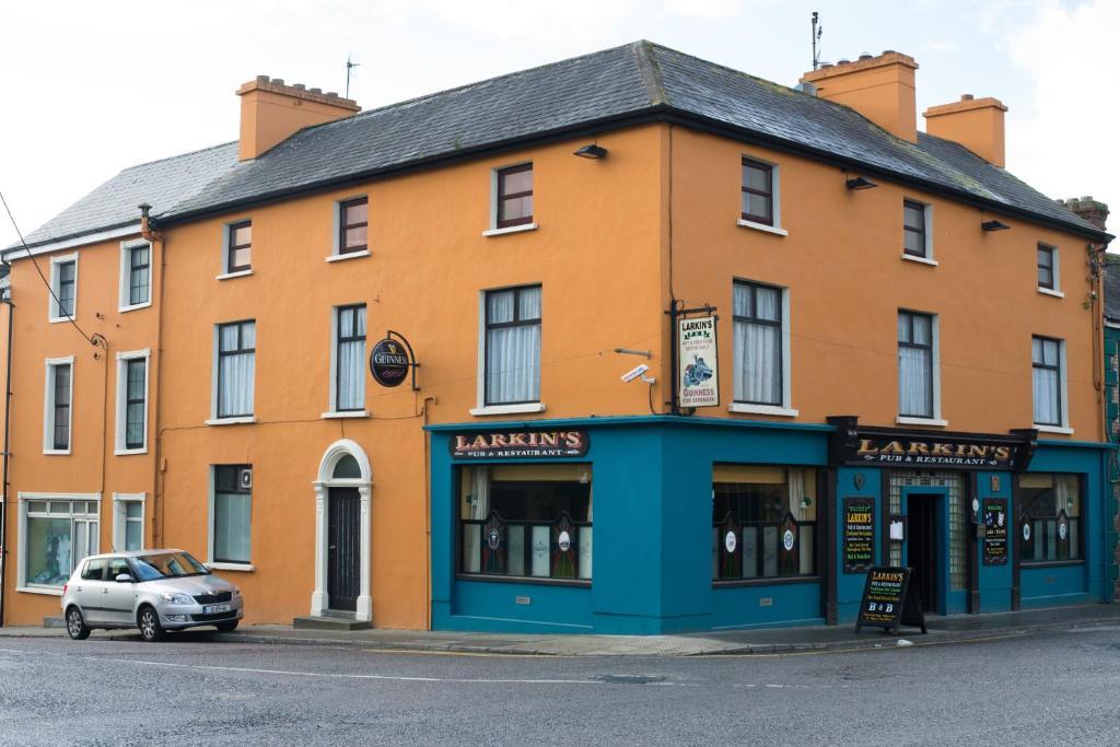 Milltown  Larkin'S Pub, Restaurant, And B&B المظهر الخارجي الصورة